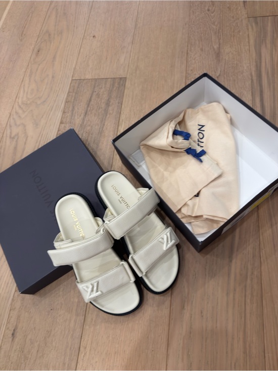 Louis Vuitton Shoes - Accent identification